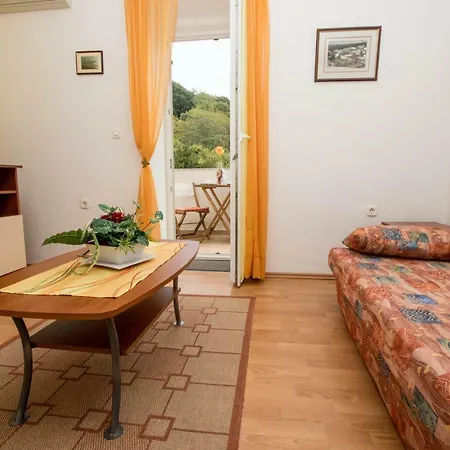 Charming Do-ma-ni Apartment