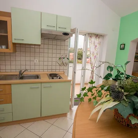 Charming Do-ma-ni Apartment Baška