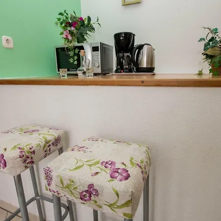 Charming Do-ma-ni Apartment Baška