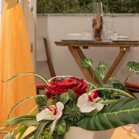 Apartament Charming Do-ma-ni *
