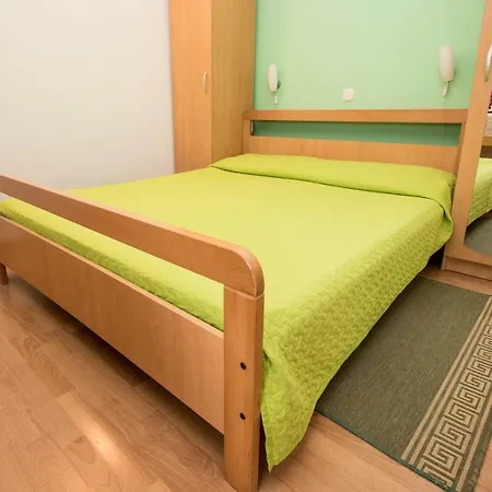 Charming Do-ma-ni Apartament Baška