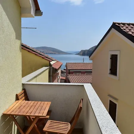 Charming Do-ma-ni Apartament Baška
