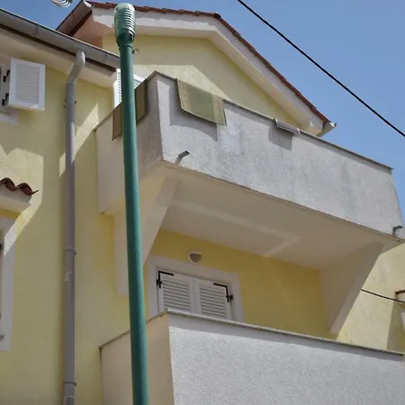 Apartament Charming Do-ma-ni Baška